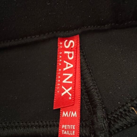 Spanx The Perfect Black Pant Crop Flare Pants Size Medium Petite - Picture 8 of 10